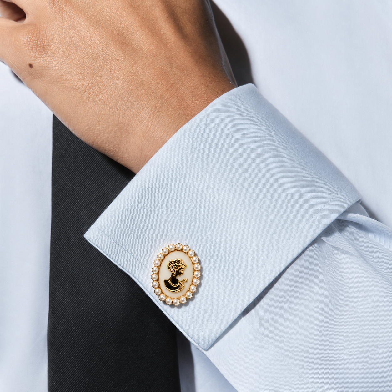 Lady in Pearl Button Cover
