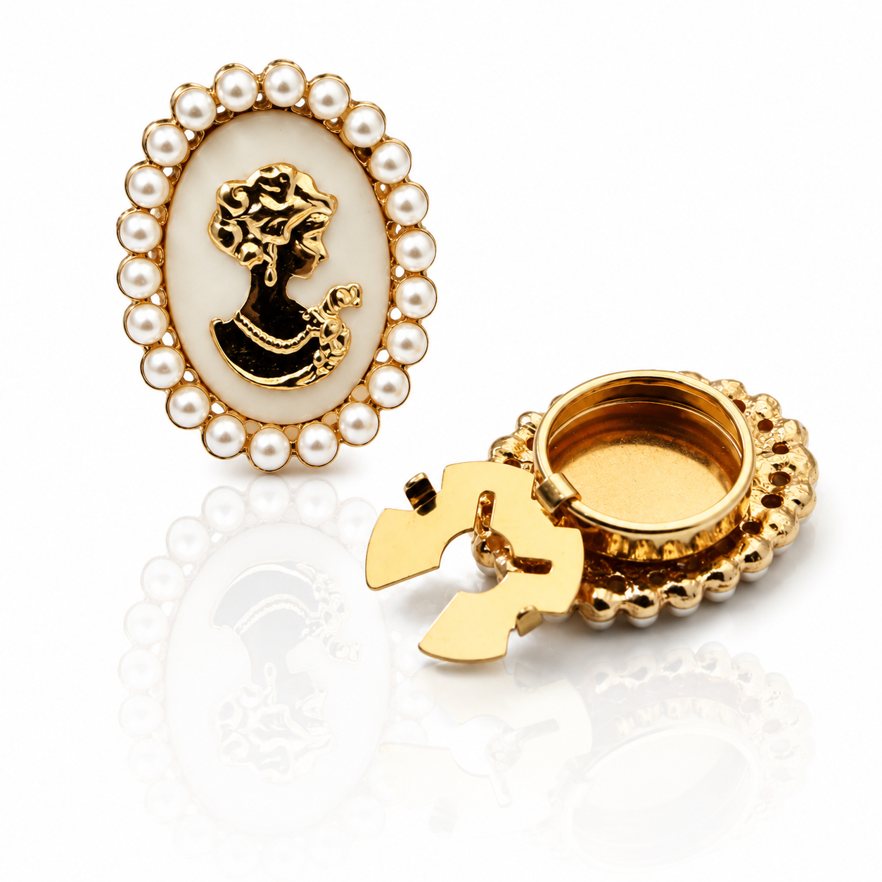 Lady in Pearl Button Cover