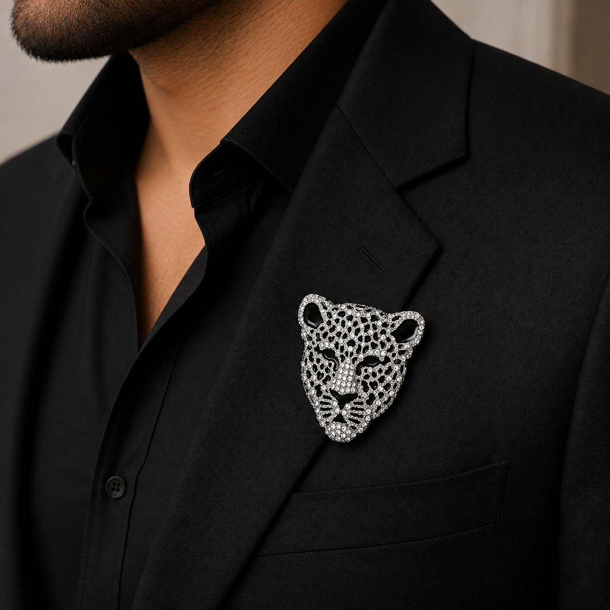 Silver Leopard Brooch – Black Crystal