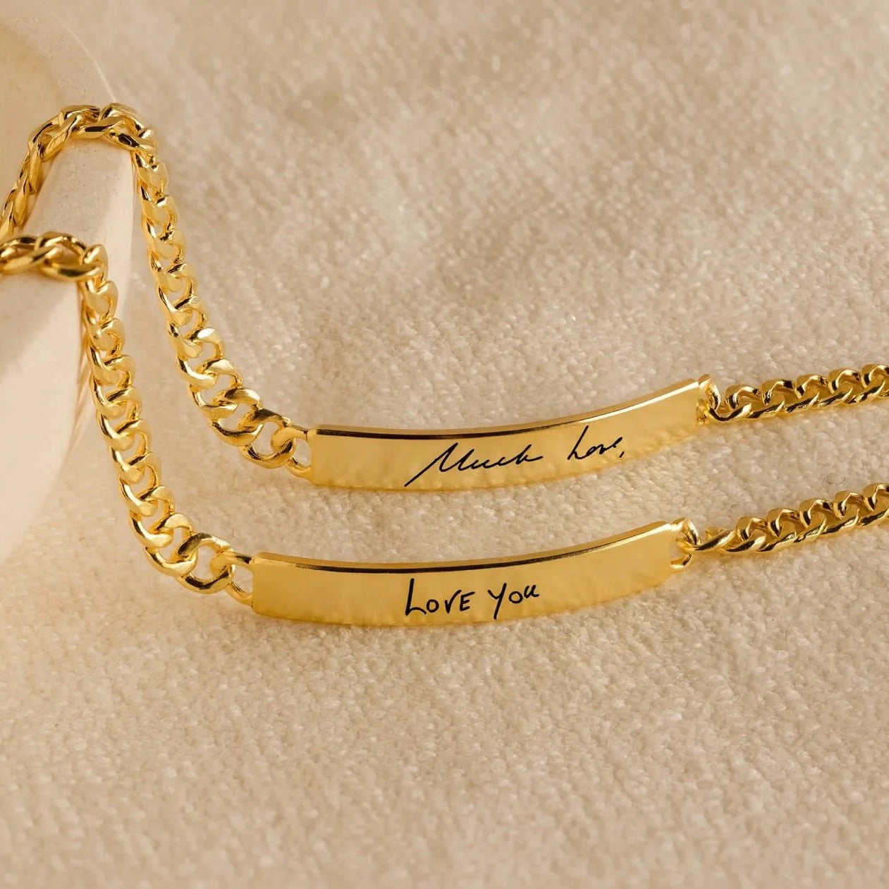 Personalised Message Handchain
