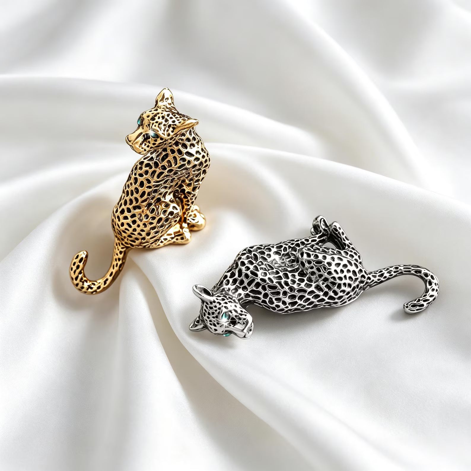 Gold Leopard Brooch