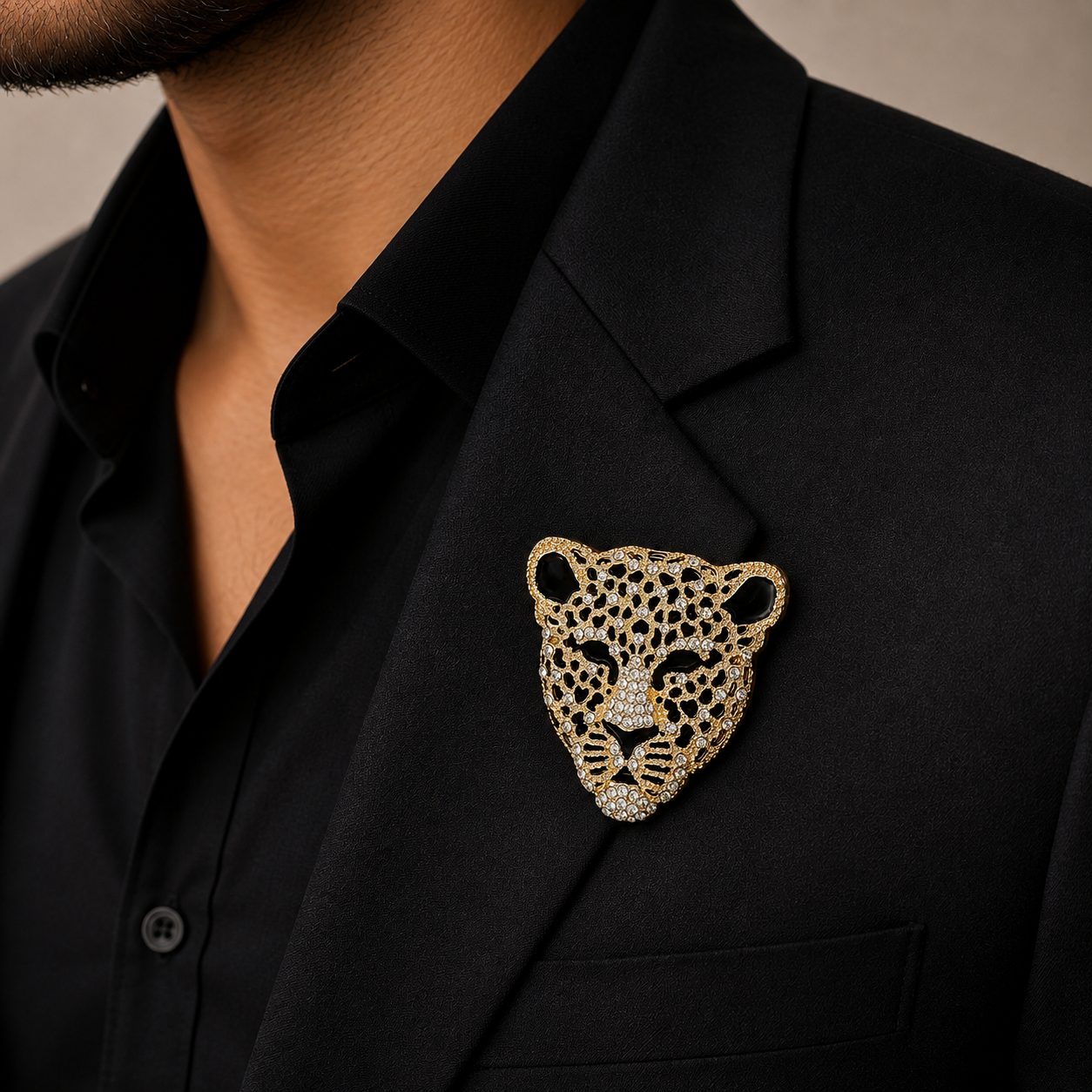 Golden Leopard Brooch – Black Crystal